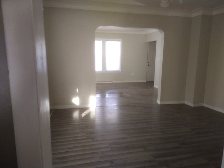 Living Area - 1759 Barrows St