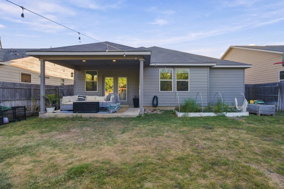 Building Photo - 2026 Oedipus Dr