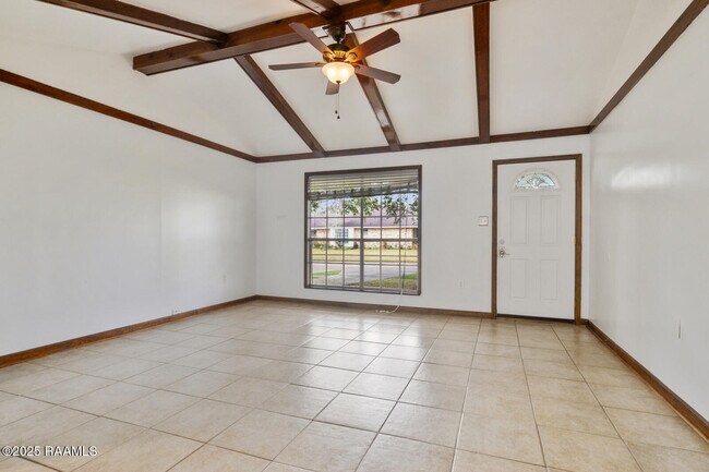 Building Photo - 3403 President Davis Dr
