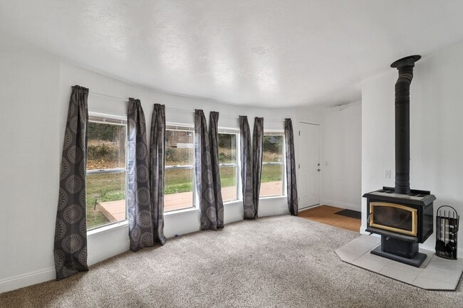 Building Photo - Duplex