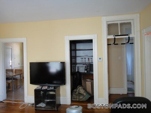 Building Photo - 3 Kinnaird St