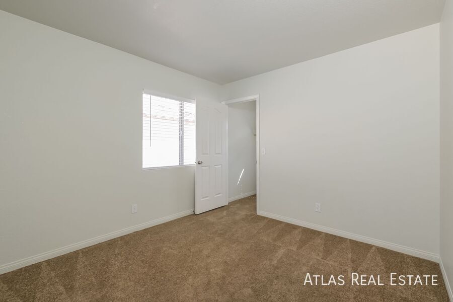 Building Photo - 8906 Chapman Point