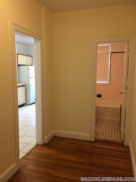 Building Photo - 38 Harris St