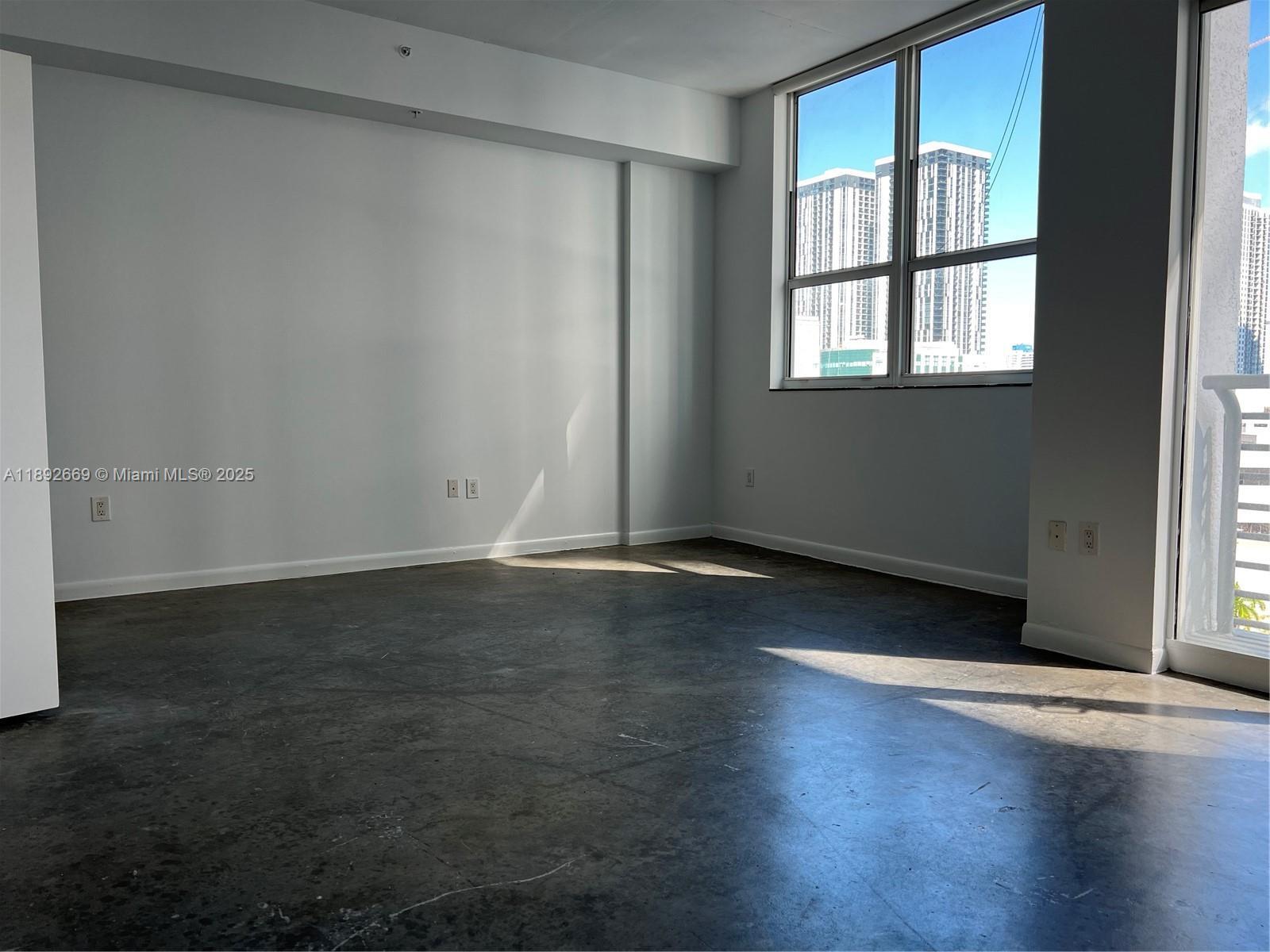 Building Photo - 133 NE 2nd Ave