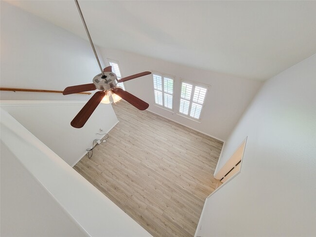 Building Photo - 75 Dennis St