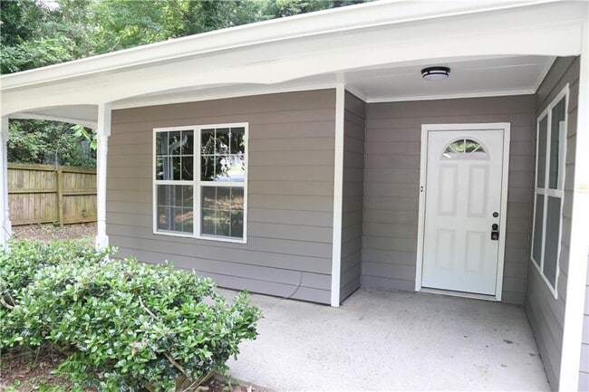 Building Photo - 5141 Farm Pl Dr NE
