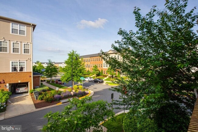 Building Photo - 15426 Rosemont Manor Dr