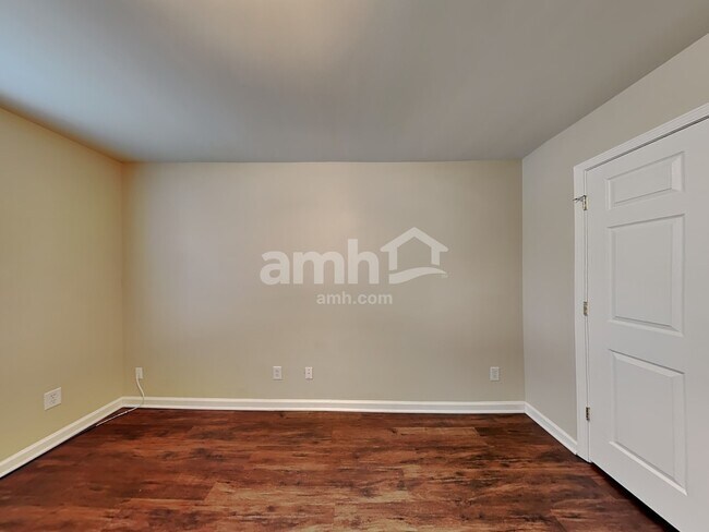 Building Photo - 219 Highland Falls Dr