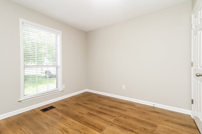 Building Photo - 610 Angel Way Ct