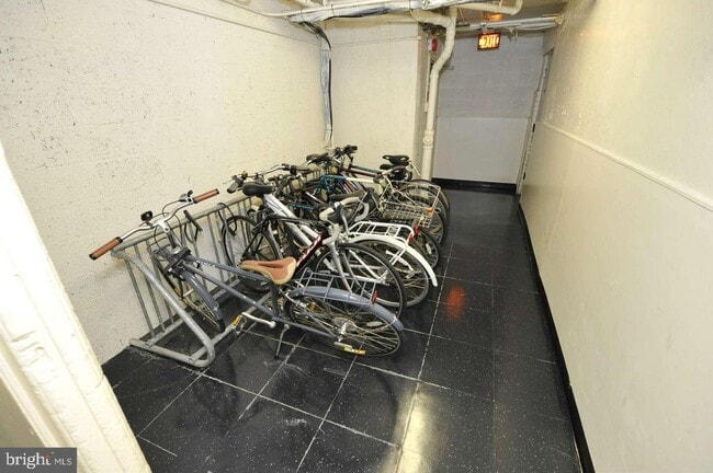 Building Photo - 2153 California St NW