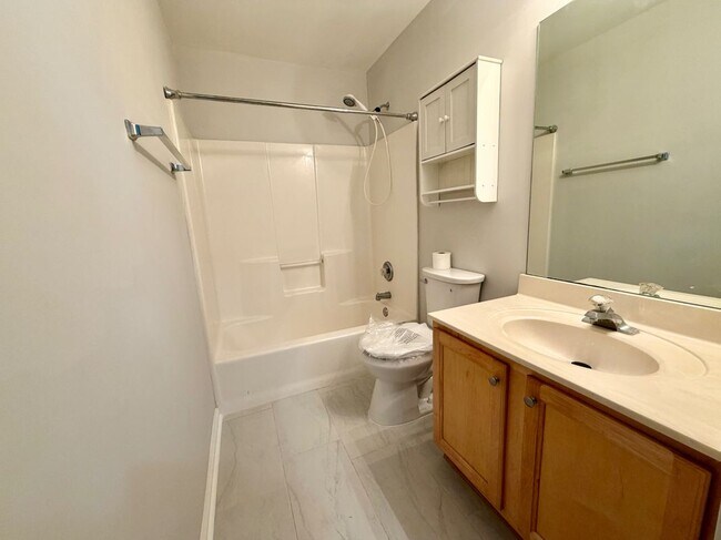 Building Photo - 4216 Rogers Creek Ct