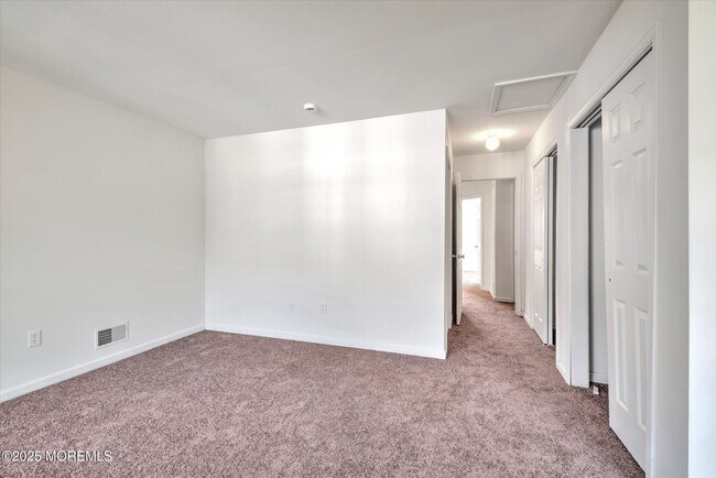Building Photo - 27 Esplanade Way