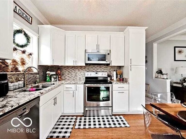 Building Photo - 10267 Blue Sky Dr