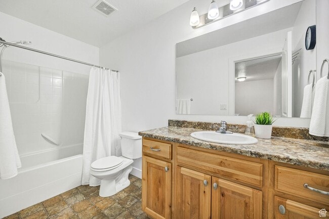 Building Photo - Townhome Rental in Spring Creek Community | Clubhouse, Pool & Community Amenities