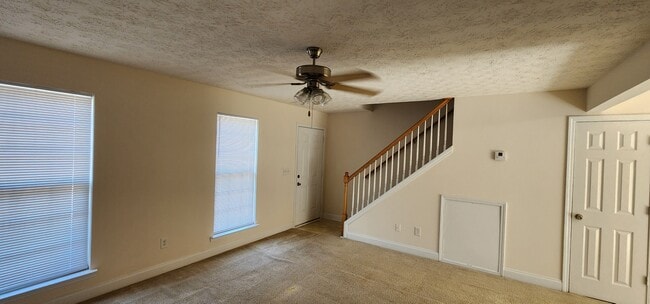 Building Photo - Hemingway Townhomes