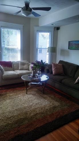 Building Photo - 211 W 8th St