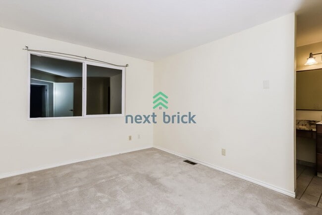 Building Photo - 3 Bed and 2 Bath Stunning Single-family Home is Available for Rent!