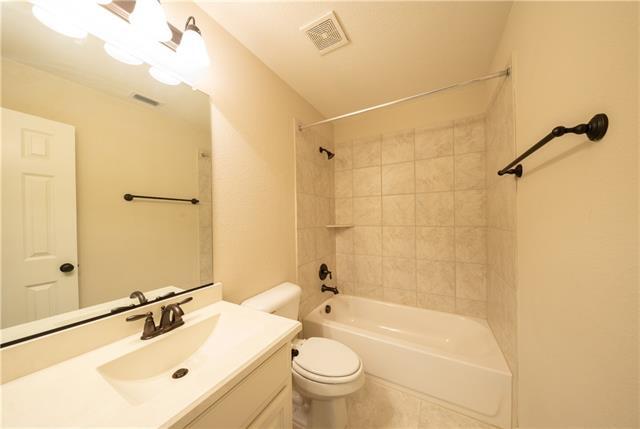 Building Photo - 879 Grassy Shore Ct