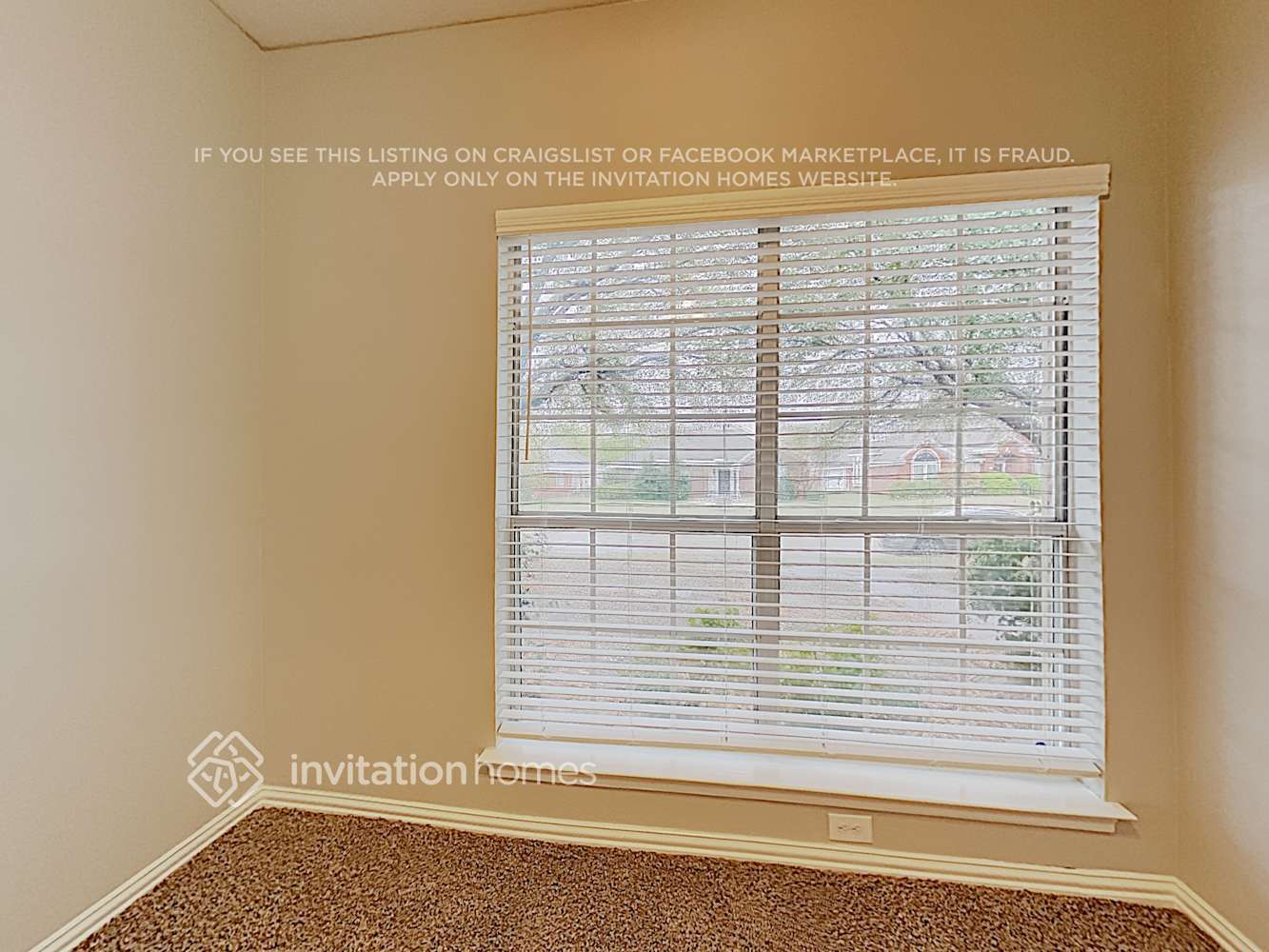 Building Photo - 8490 Hidden Spring Dr