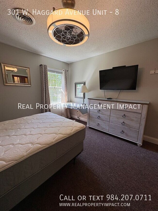 Building Photo - 301 W Haggard Ave