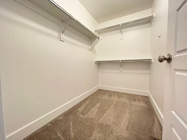 Building Photo - Coming soon! 3 Bedroom/2.5 Bathroom Townho...