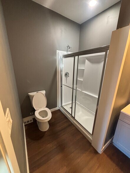 Bathroom - 641 Broadway