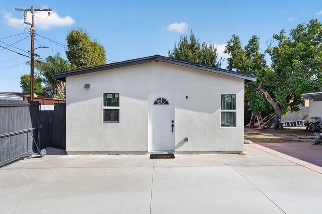 Building Photo - 8951 Woodley Ave