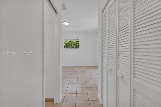 Building Photo - 8261 SW 165th Terrace