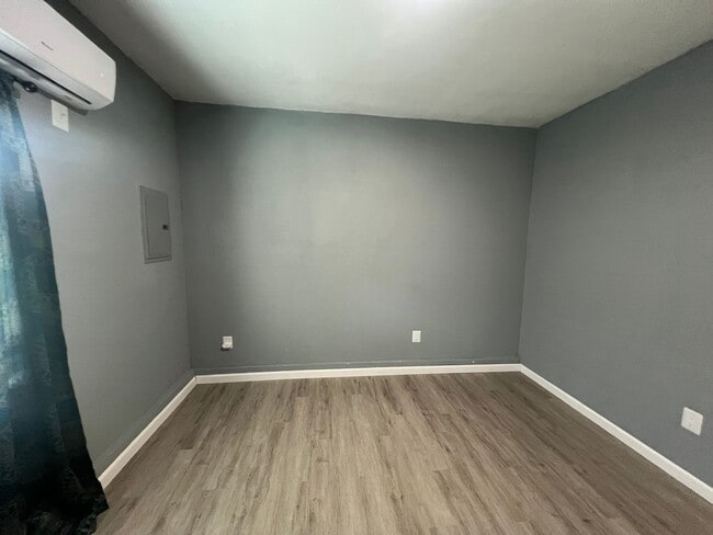 Building Photo - Brand New 1 bed, 1 Ba in-law Unit in San J...