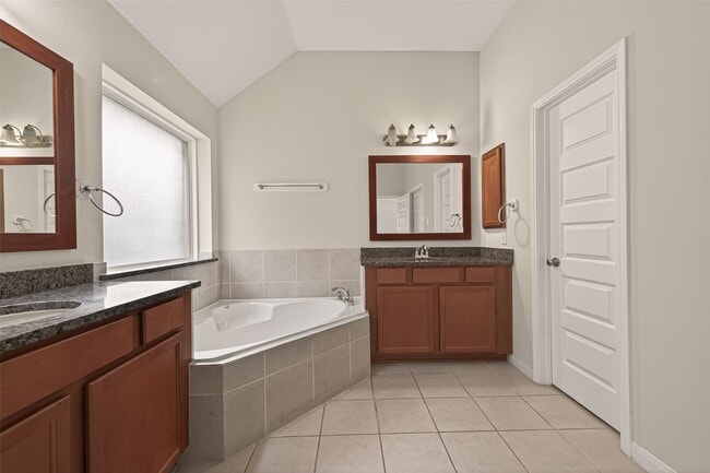 Building Photo - 17506 Waeback Dr