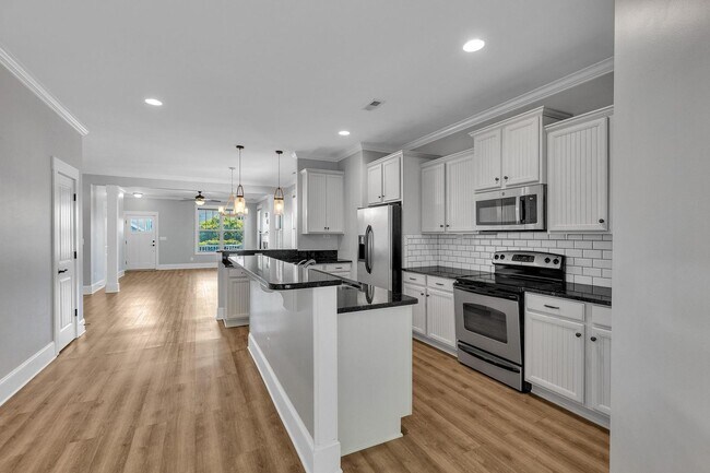 Building Photo - West Azalea 3Bedroom Home Coming Soon!