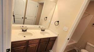 Building Photo - 718 Erika Ln