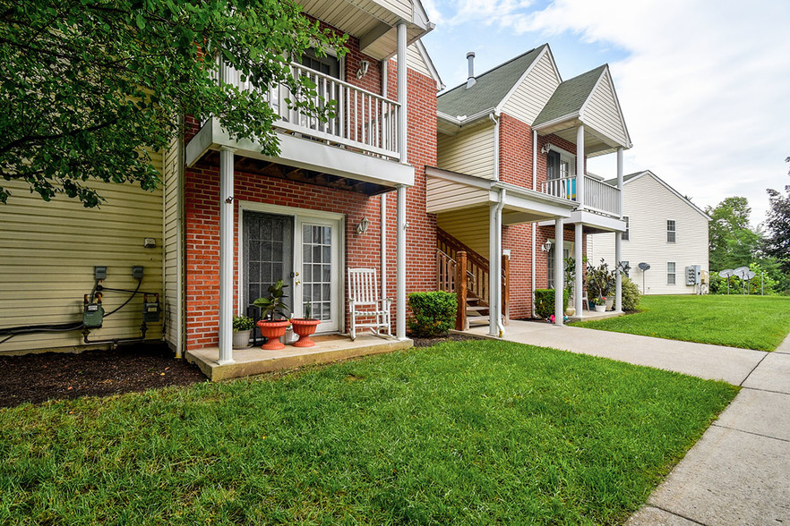 Building Photo - Bayberry Place