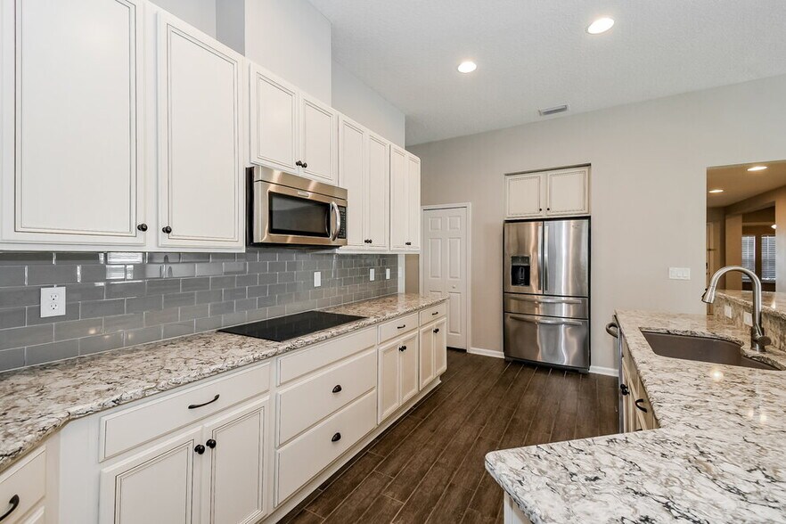 Building Photo - 76802 Timbercreek Blvd