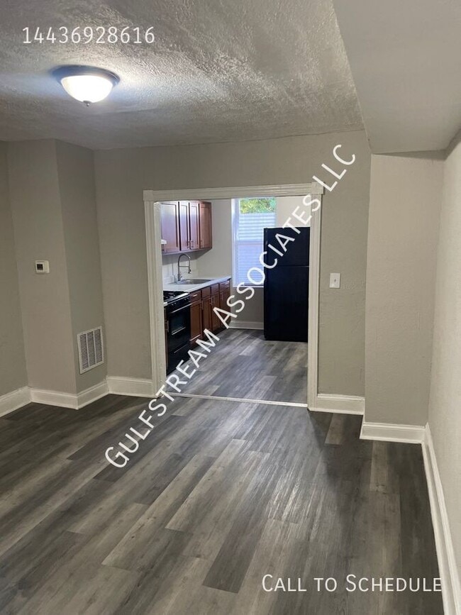 Building Photo - 2102 W Fayette St