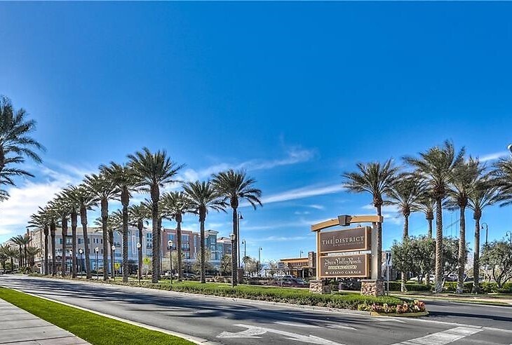 Building Photo - 251 S Green Valley Pky