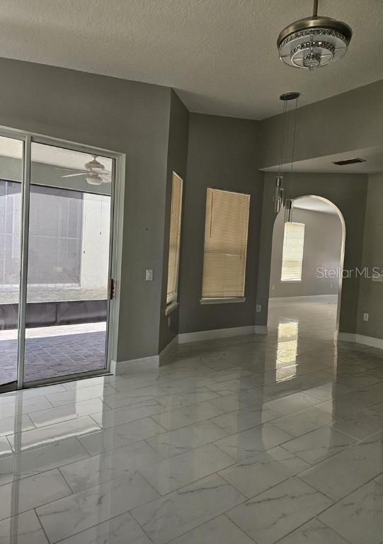 Building Photo - 2902 Bonita Cir
