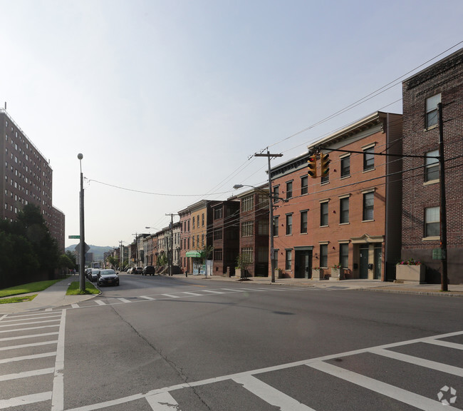 Building Photo - Eagle Court Apartments