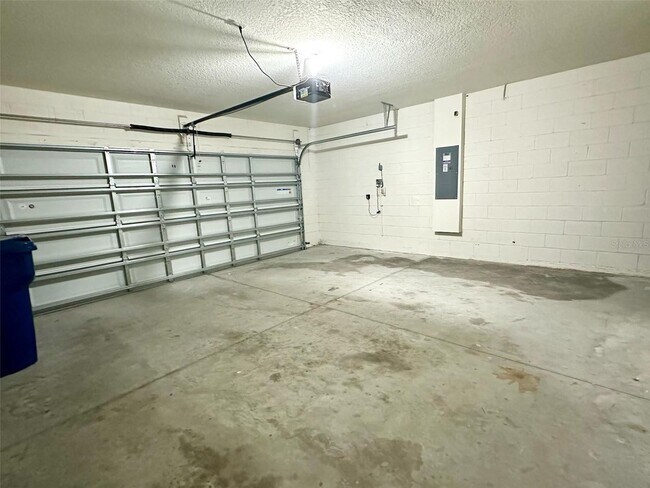 Building Photo - Epperson Rental