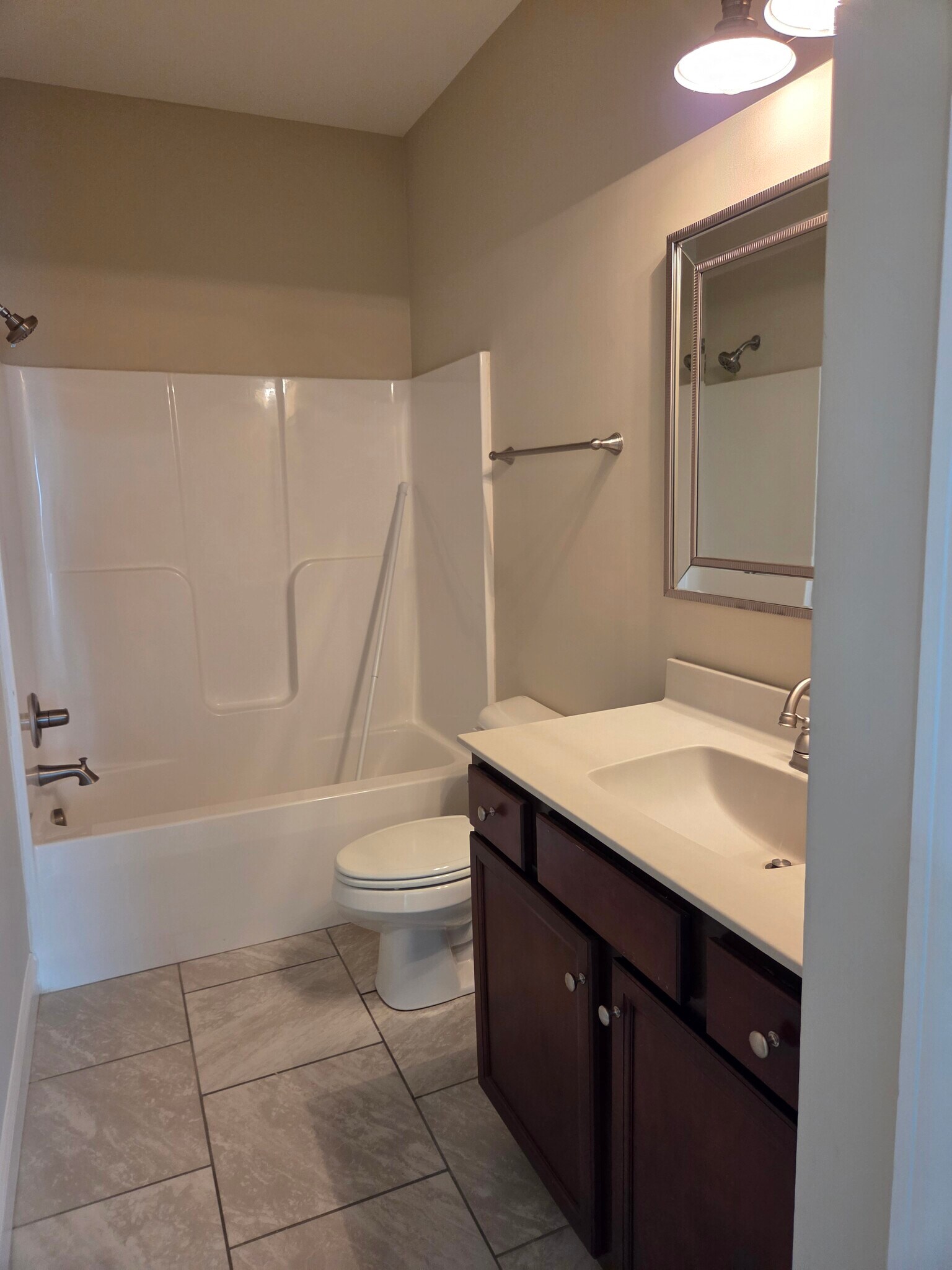Building Photo - 3909 Granada Dr