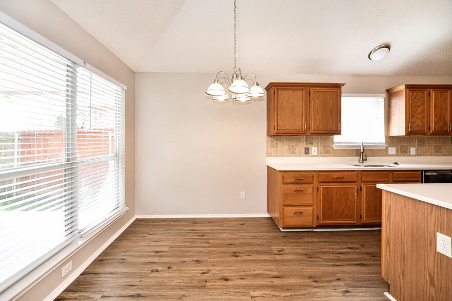 Building Photo - 2632 Bent Brook Dr