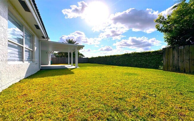 Building Photo - 15840 SW 151st Terrace