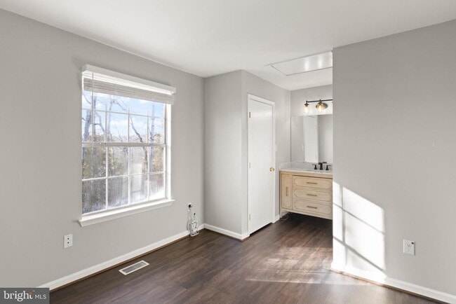 Building Photo - 309 Wind Ridge Dr