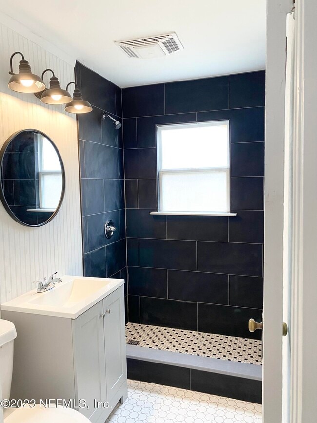 Building Photo - 902 2nd St N