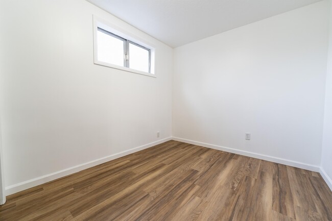 Building Photo - 241 W 500 S