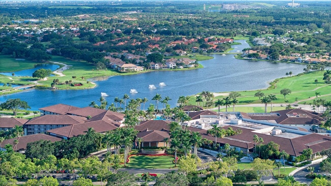 Building Photo - 829 Club Dr