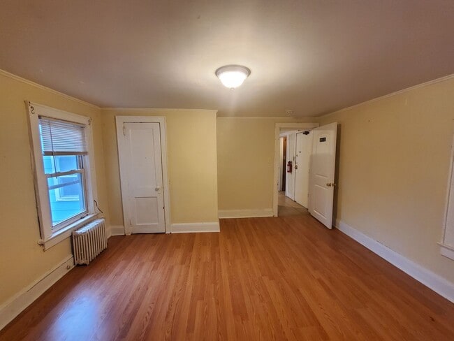 Building Photo - 38 Division St