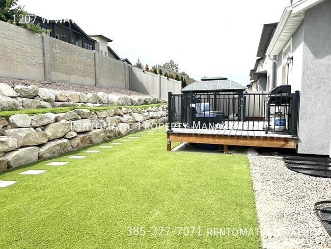 Building Photo - 1207 W Waverly Hills Ln