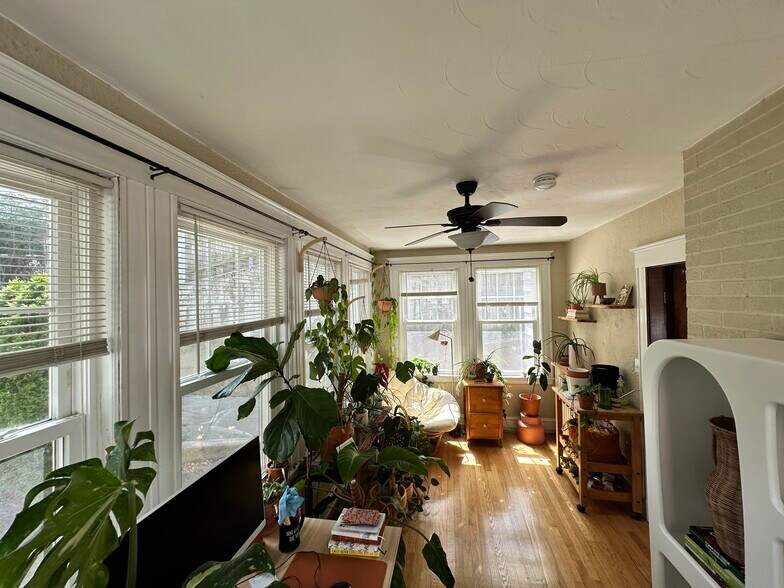 Office/Bedroom - 9 Parkwood Ter