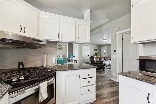 Building Photo - 4 Bedroom in Tremonton!